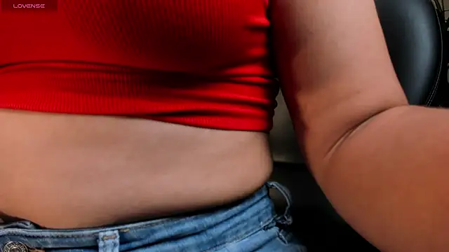 Snapshot of SophieBarnett chatting on October 21, 2025, 12:32 am SophieBarnett online show from October 21, 2025, 12:32 am