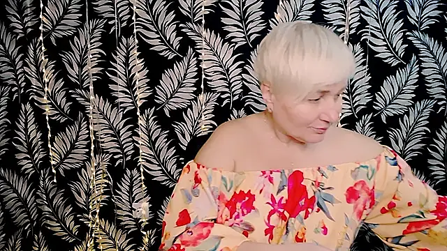 Snapshot of Olivia_playful chatting on February 2, 2026, 12:15 pm Olivia playful online show from February 2, 2026, 12:15 pm