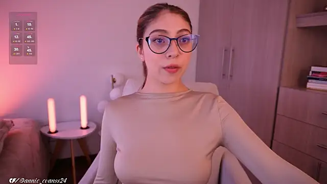 Snapshot of annie24_evans chatting on November 2, 2025, 9:20 pm annie24 evans online show from November 2, 2025, 9:20 pm