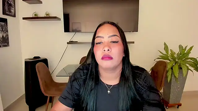 brunetenikole02 online show from September 25, 2025, 2:06 am