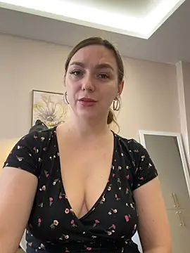 Janeee online show from January 2, 2025, 9:43 am