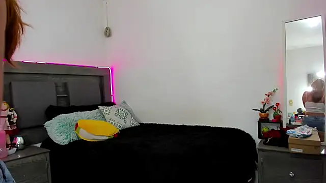 Cherrynoa online show from April 18, 2026, 2:58 am