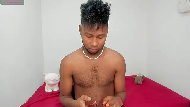 Snapshot of santhi_lee chatting on October 1, 2025, 3:27 pm santhi lee online show from October 1, 2025, 3:27 pm