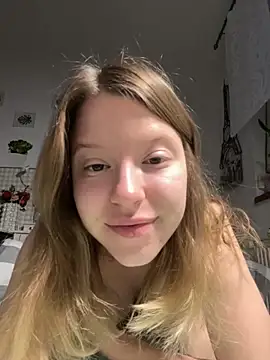 kimczii online show from May 21, 2026, 6:11 am