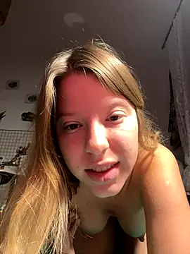 kimczii online show from October 1, 2025, 6:18 am