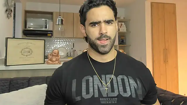 Snapshot of BradleySmithx chatting on October 1, 2025, 10:46 pm BradleySmithx online show from October 1, 2025, 10:46 pm