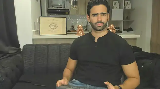 BradleySmithx online show from March 3, 2025, 2:00 am