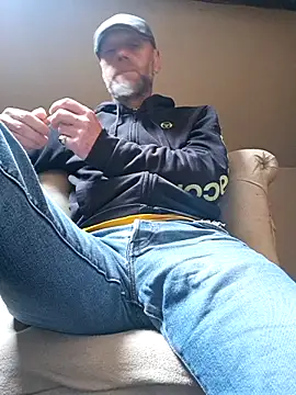 eddouxxx78 online show from April 13, 2026, 9:35 am