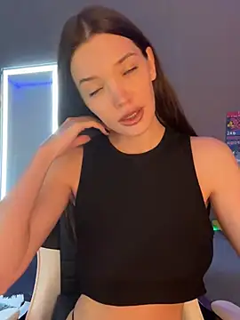 julia fly online show from February 1, 2025, 11:42 am