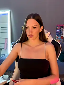 julia fly online show from September 29, 2025, 9:49 am