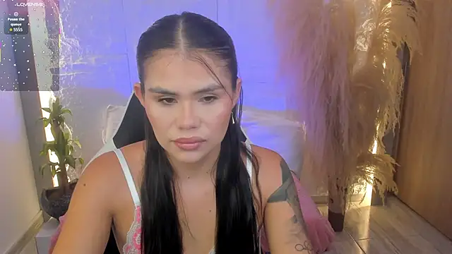 dominique25  online show from July 22, 2026, 2:02 am