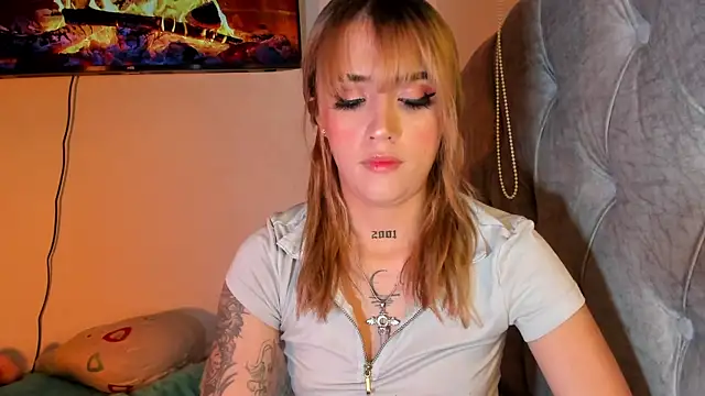 Snapshot of Sabrina_Cole chatting on September 20, 2025, 3:00 am Sabrina Cole online show from September 20, 2025, 3:00 am