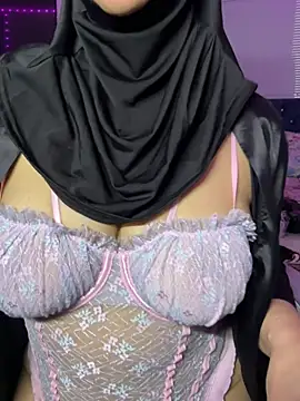 Snapshot of Jameela chatting on July 6, 2026, 11:29 pm Jameela online show from July 6, 2026, 11:29 pm