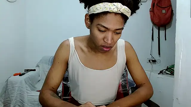 Snapshot of angelamarie1 chatting on October 4, 2025, 12:39 pm angelamarie1 online show from October 4, 2025, 12:39 pm