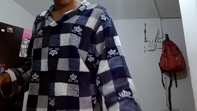 angelamarie1 online show from November 9, 2025, 3:49 pm