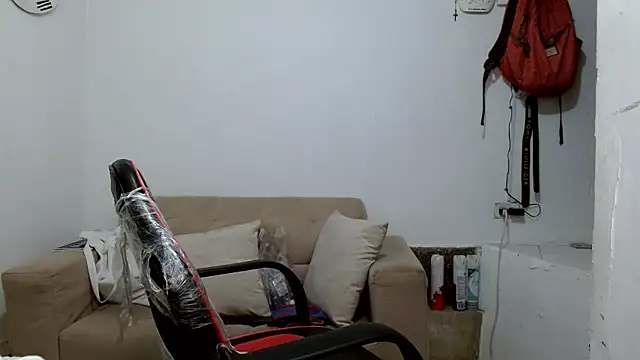 angelamarie1 online show from November 30, 2025, 8:26 am