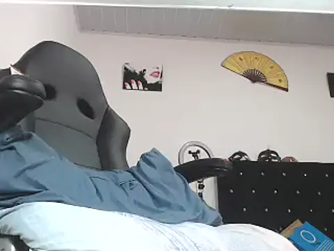 Snapshot of pamelabigcock69 chatting on February 21, 2026, 1:35 pm pamelabigcock69 online show from February 21, 2026, 1:35 pm