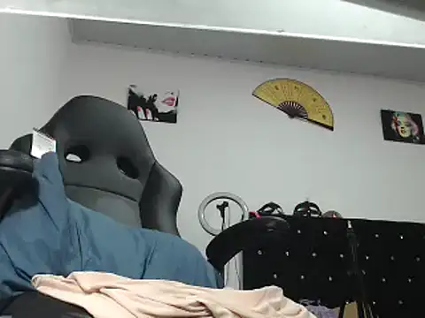 Snapshot of pamelabigcock69 chatting on February 15, 2026, 12:59 pm pamelabigcock69 online show from February 15, 2026, 12:59 pm