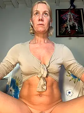 Lola Belgium online show from September 9, 2025, 5:22 pm