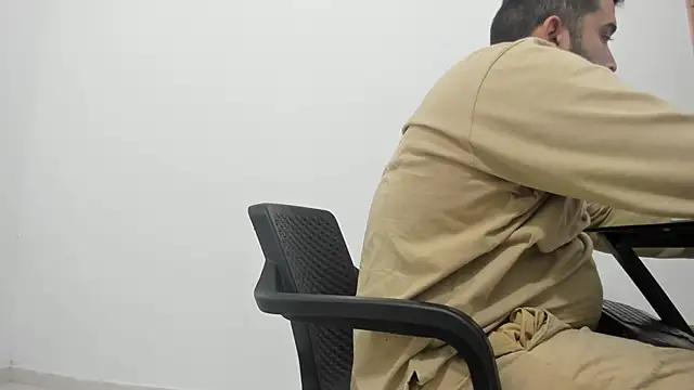 Snapshot of isearchcompany chatting on September 24, 2025, 2:29 am isearchcompany online show from September 24, 2025, 2:29 am