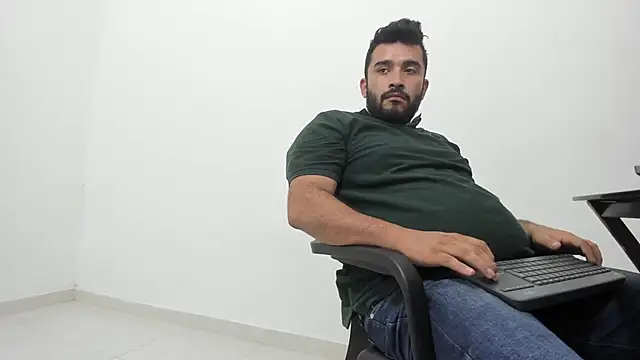 Snapshot of isearchcompany chatting on October 2, 2025, 3:10 am isearchcompany online show from October 2, 2025, 3:10 am