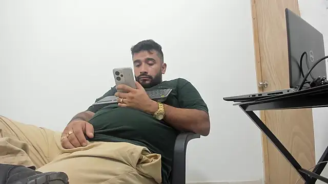 Snapshot of isearchcompany chatting on October 28, 2025, 1:50 am isearchcompany online show from October 28, 2025, 1:50 am