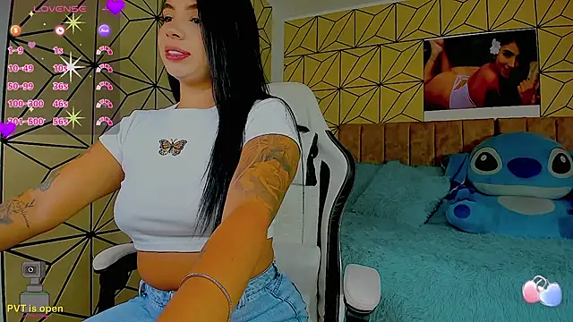 vane lopez  online show from February 26, 2026, 8:31 pm