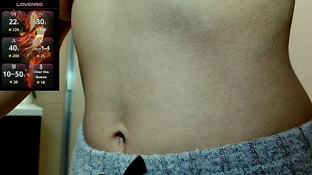 Snapshot of MINI_Petite chatting on October 1, 2025, 4:55 pm MINI Petite online show from October 1, 2025, 4:55 pm