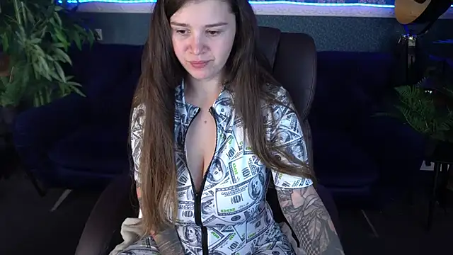 AmellyMilly online show from October 13, 2025, 1:12 pm