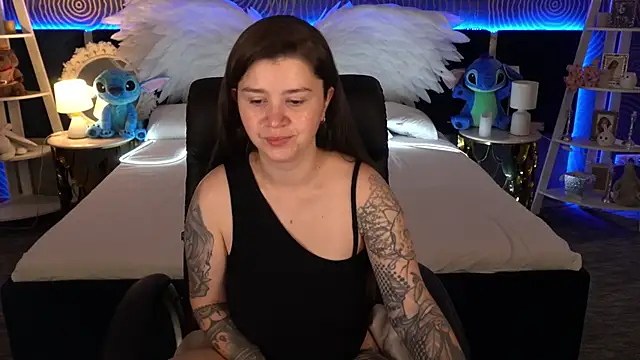 AmellyMilly online show from November 12, 2025, 1:48 pm