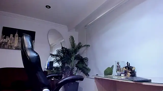 Meghan320 online show from March 9, 2026, 11:36 am