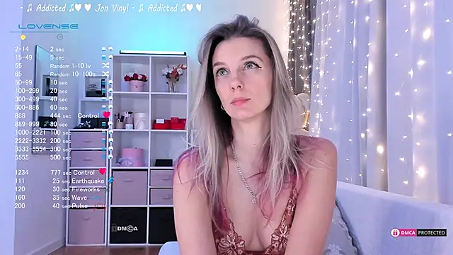 Karamelsw  online show from March 3, 2025, 10:52 pm