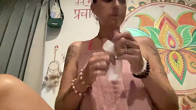 Snapshot of Sexy-Mel chatting on January 11, 2026, 11:06 am Sexy-Mel online show from January 11, 2026, 11:06 am