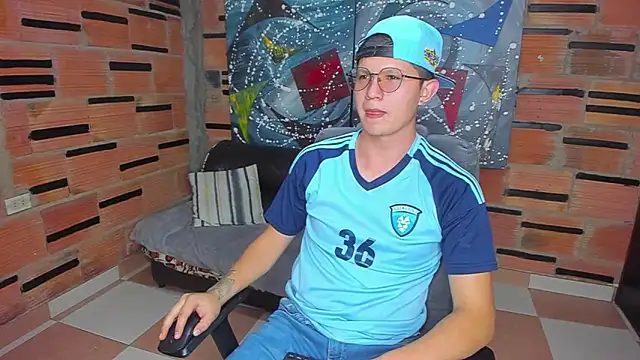 Snapshot of patrik_027 chatting on February 14, 2025, 8:59 pm patrik 027 online show from February 14, 2025, 8:59 pm