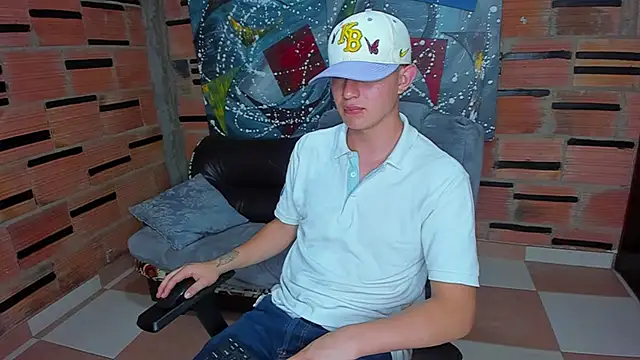 Snapshot of patrik_027 chatting on February 1, 2025, 10:12 pm patrik 027 online show from February 1, 2025, 10:12 pm