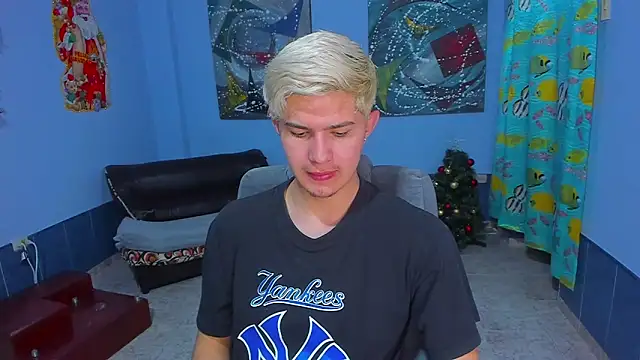 patrik 027 online show from December 17, 2025, 7:08 pm