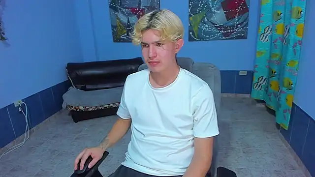 patrik 027 online show from November 17, 2025, 8:35 pm