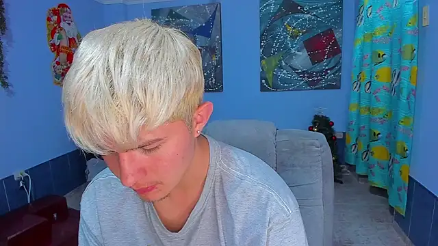 patrik 027 online show from December 18, 2025, 8:45 pm