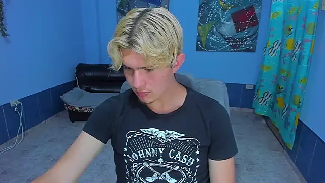 Snapshot of patrik_027 chatting on October 29, 2025, 7:57 pm patrik 027 online show from October 29, 2025, 7:57 pm