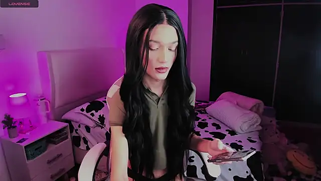 Snapshot of Ainhoads chatting on November 4, 2025, 7:56 am Ainhoads online show from November 4, 2025, 7:56 am