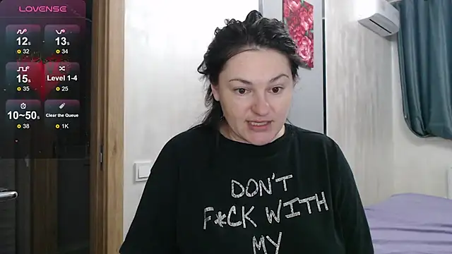 Snapshot of Stacy_Davice chatting on October 18, 2025, 5:15 pm Stacy Davice online show from October 18, 2025, 5:15 pm