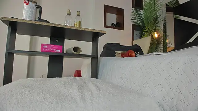 Snapshot of candy_sweet_ chatting on October 8, 2025, 7:14 pm candy sweet  online show from October 8, 2025, 7:14 pm