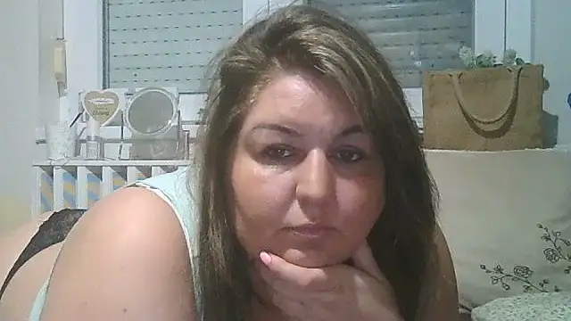 Snapshot of Mileva88 chatting on September 18, 2025, 6:11 pm Mileva88 online show from September 18, 2025, 6:11 pm