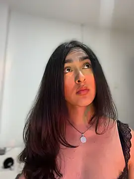 MiahWindsor online show from November 8, 2025, 4:27 am