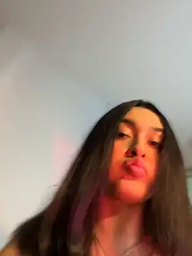 MiahWindsor online show from March 19, 2026, 4:12 am