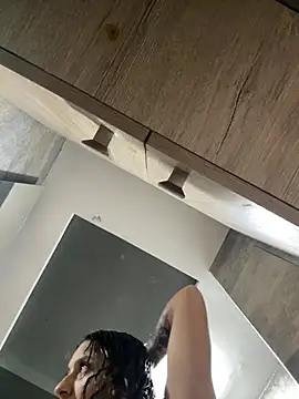 Snapshot of CeliWoods chatting on February 23, 2026, 10:27 am CeliWoods online show from February 23, 2026, 10:27 am