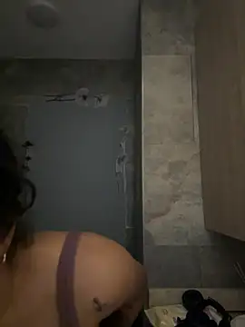 Snapshot of CeliWoods chatting on February 25, 2026, 10:37 am CeliWoods online show from February 25, 2026, 10:37 am