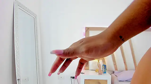 Aisharhodes00 online show from September 24, 2025, 8:15 pm