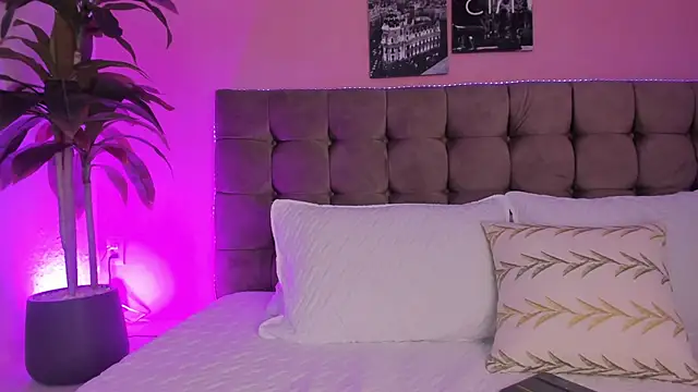 Snapshot of Stefhanyblow chatting on February 27, 2025, 12:57 am Stefhanyblow online show from February 27, 2025, 12:57 am