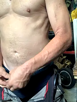 Snapshot of Likewise chatting on October 25, 2025, 11:05 pm Likewise online show from October 25, 2025, 11:05 pm